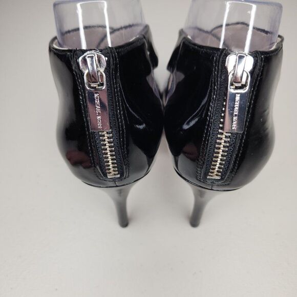 GORGEOUS MICHAEL KORS PATENT LEATHER Strappy HEELS Size 9.5 - Picture 6 of 9